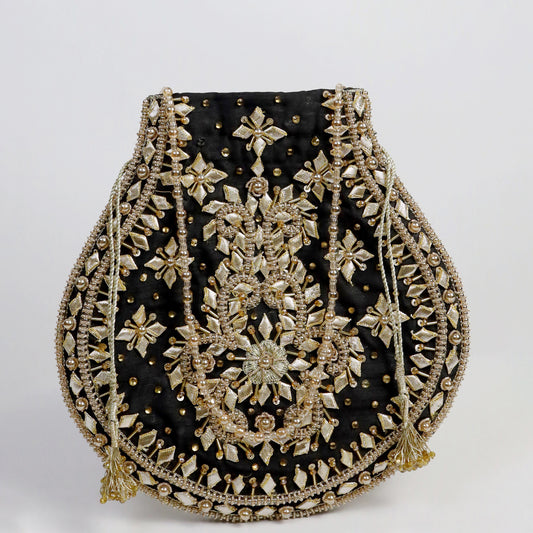 Naqsh-o-Nigar-001